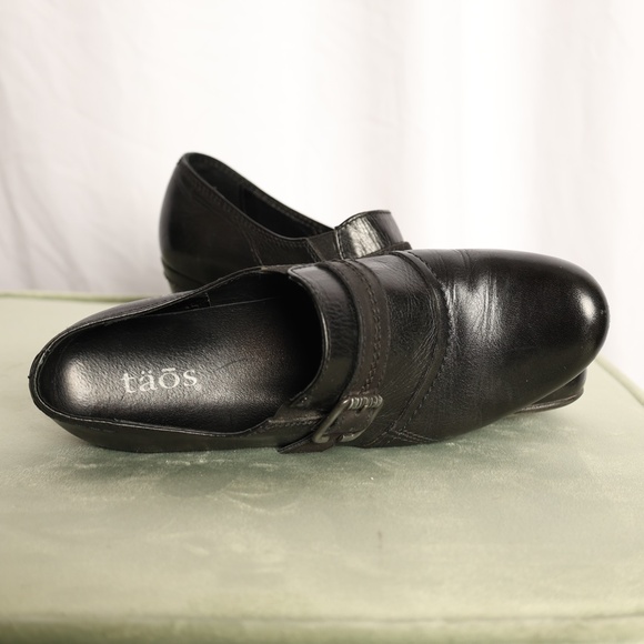 Taos "Duo" Black Leather Heeled Pump Shoe Size 39EU Size 8US - Picture 7 of 7